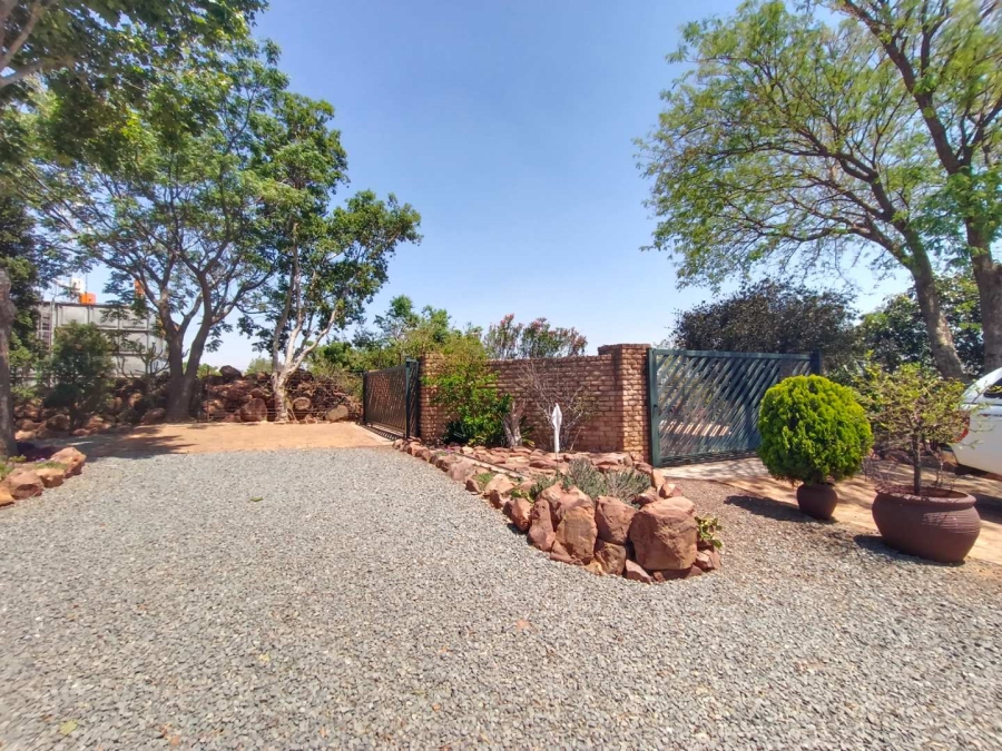 3 Bedroom Property for Sale in Blue Saddle Ranches Gauteng