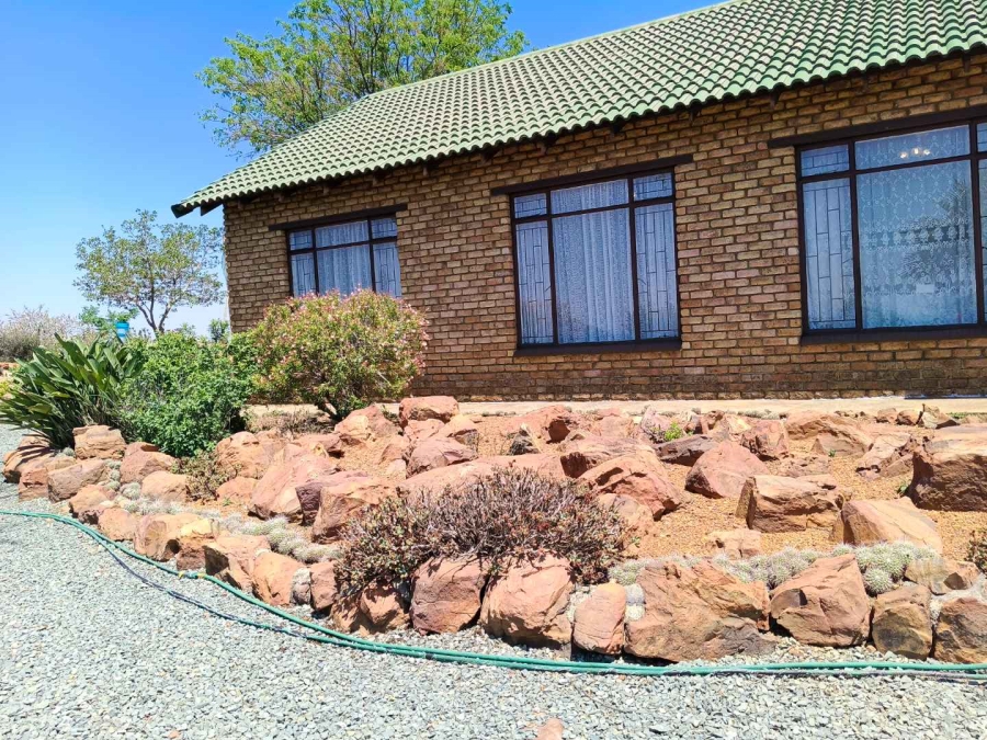 3 Bedroom Property for Sale in Blue Saddle Ranches Gauteng