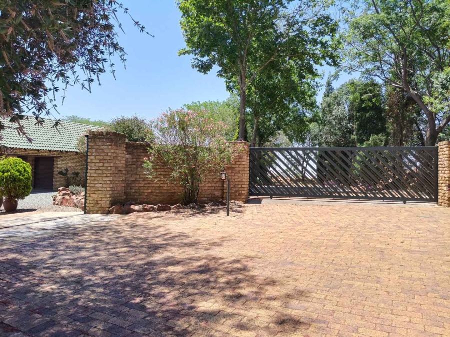 3 Bedroom Property for Sale in Blue Saddle Ranches Gauteng