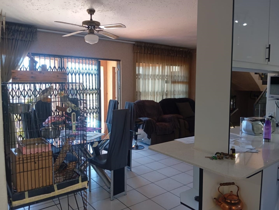 4 Bedroom Property for Sale in Bassonia Gauteng
