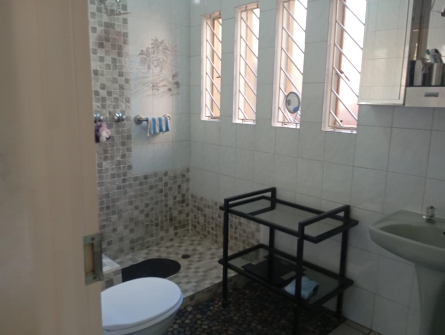 4 Bedroom Property for Sale in Bassonia Gauteng