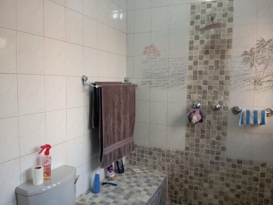 4 Bedroom Property for Sale in Bassonia Gauteng