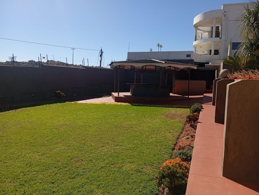 4 Bedroom Property for Sale in Bassonia Gauteng