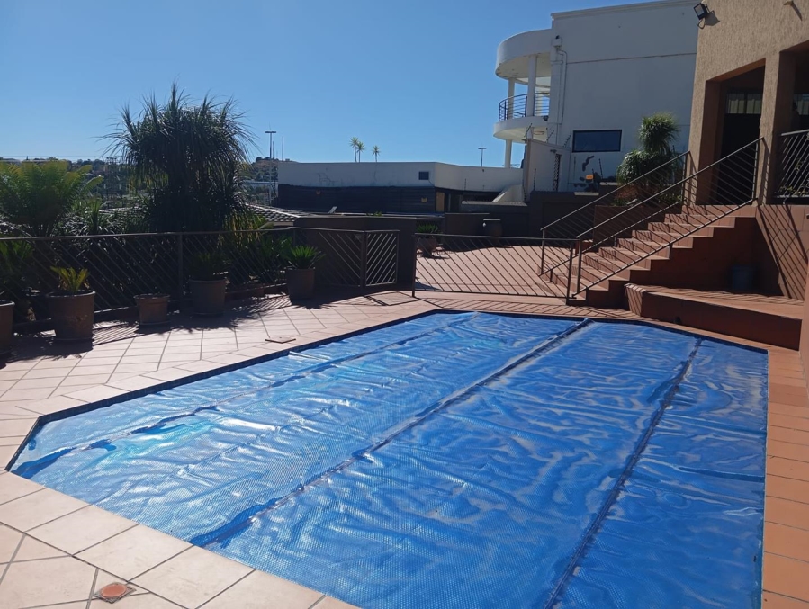 4 Bedroom Property for Sale in Bassonia Gauteng