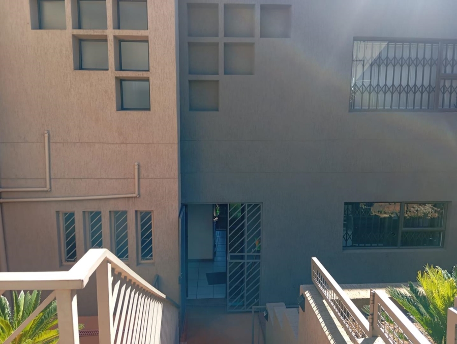4 Bedroom Property for Sale in Bassonia Gauteng