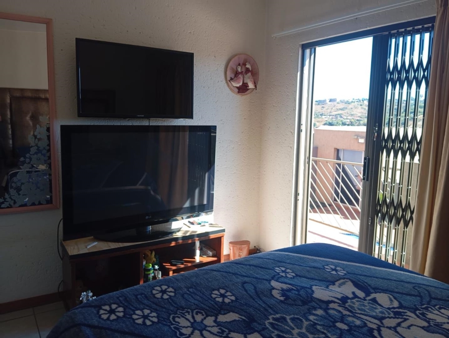 4 Bedroom Property for Sale in Bassonia Gauteng