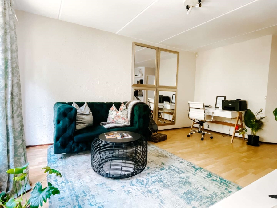 1 Bedroom Property for Sale in Morningside Gauteng