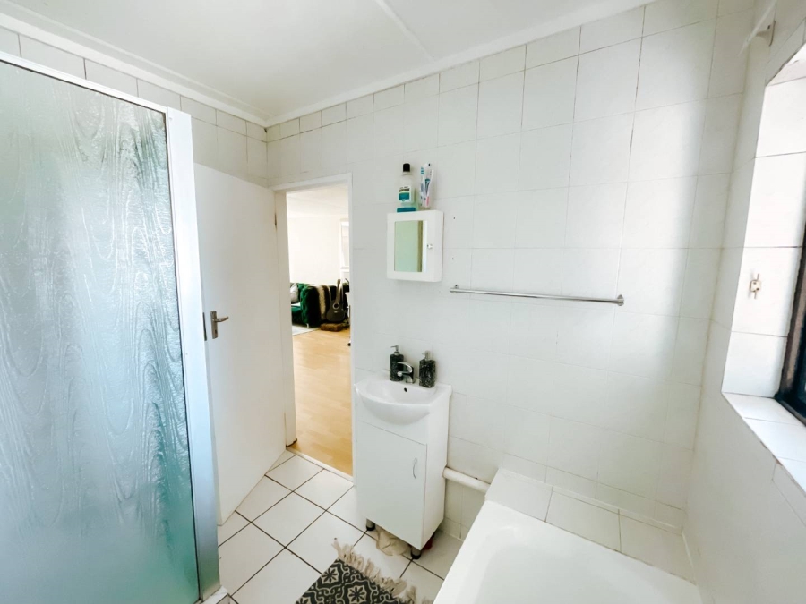 1 Bedroom Property for Sale in Morningside Gauteng