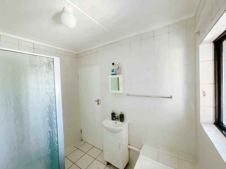 1 Bedroom Property for Sale in Morningside Gauteng