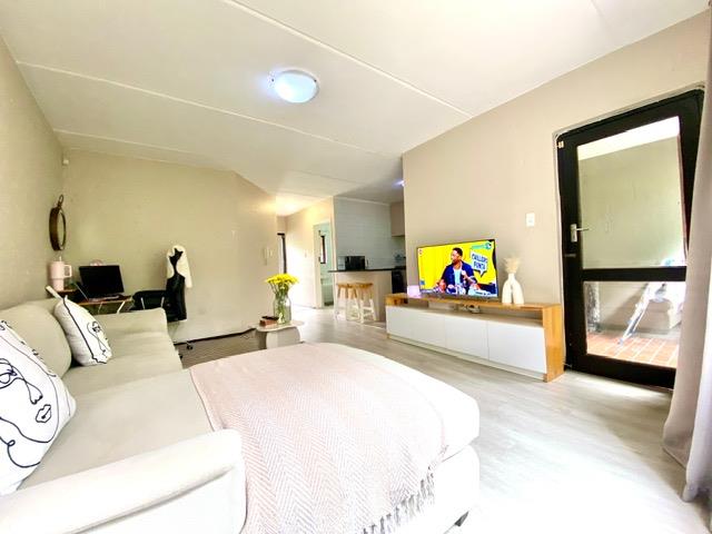 1 Bedroom Property for Sale in Morningside Gauteng