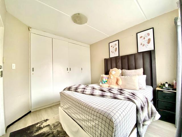 1 Bedroom Property for Sale in Morningside Gauteng