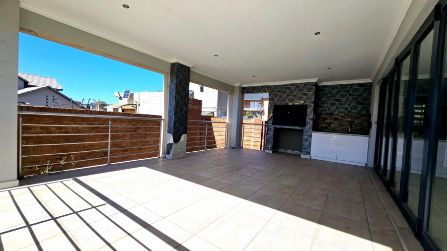 3 Bedroom Property for Sale in Olympus Gauteng