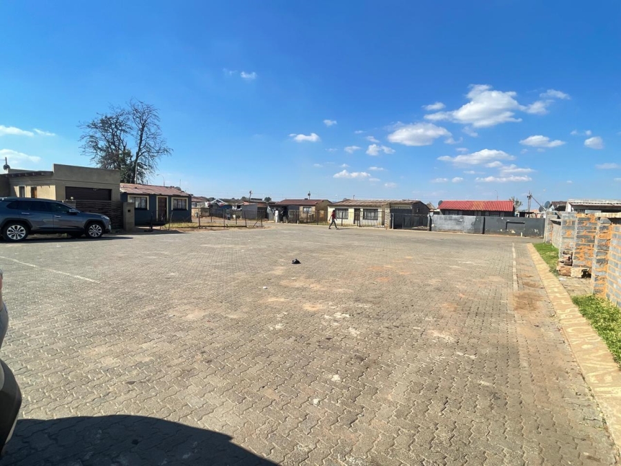 2 Bedroom Property for Sale in Tokoza Gauteng