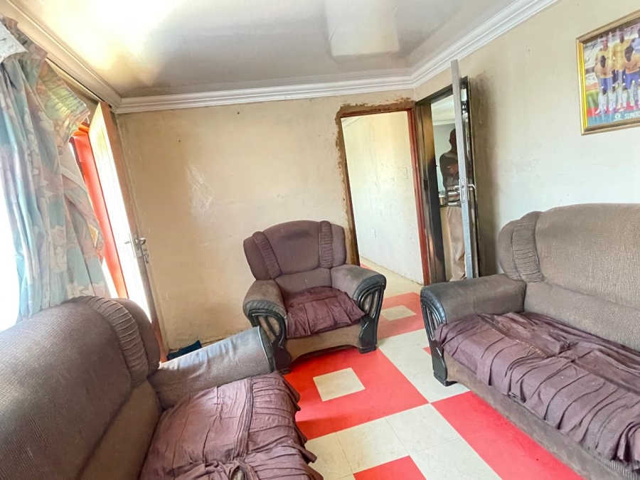 2 Bedroom Property for Sale in Tokoza Gauteng