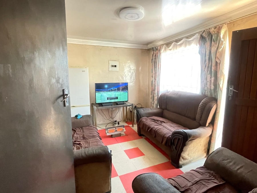 2 Bedroom Property for Sale in Tokoza Gauteng