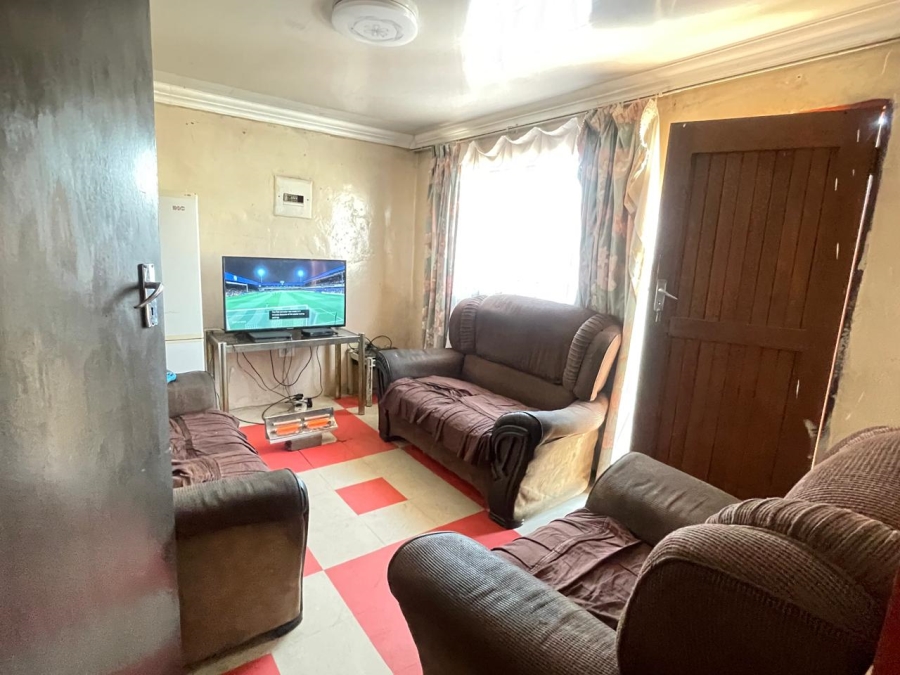 2 Bedroom Property for Sale in Tokoza Gauteng