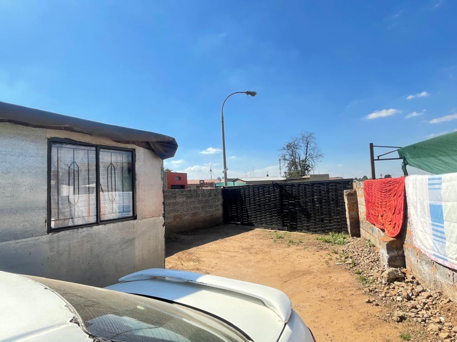 2 Bedroom Property for Sale in Tokoza Gauteng