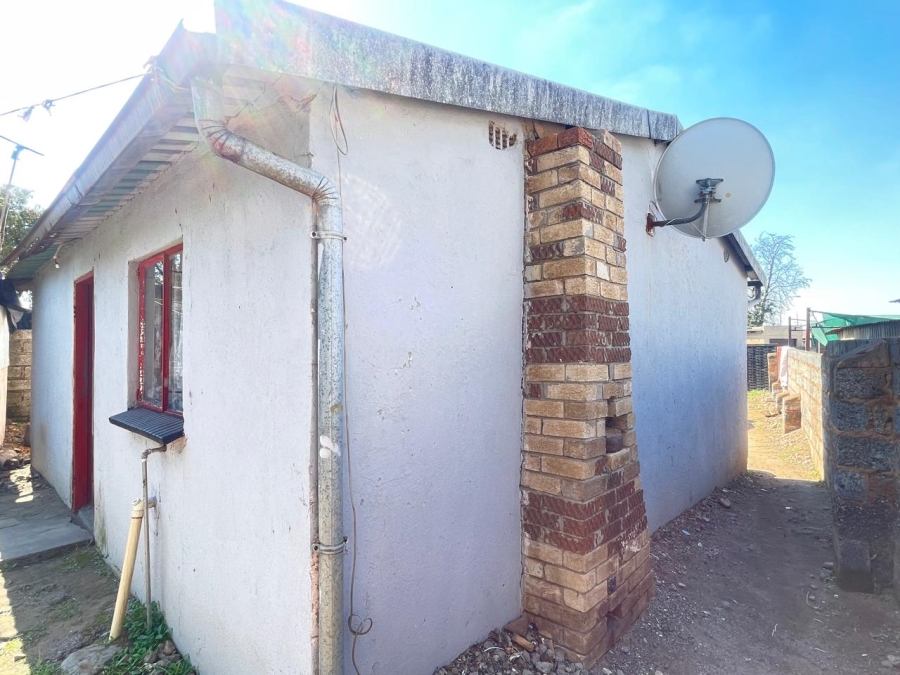 2 Bedroom Property for Sale in Tokoza Gauteng