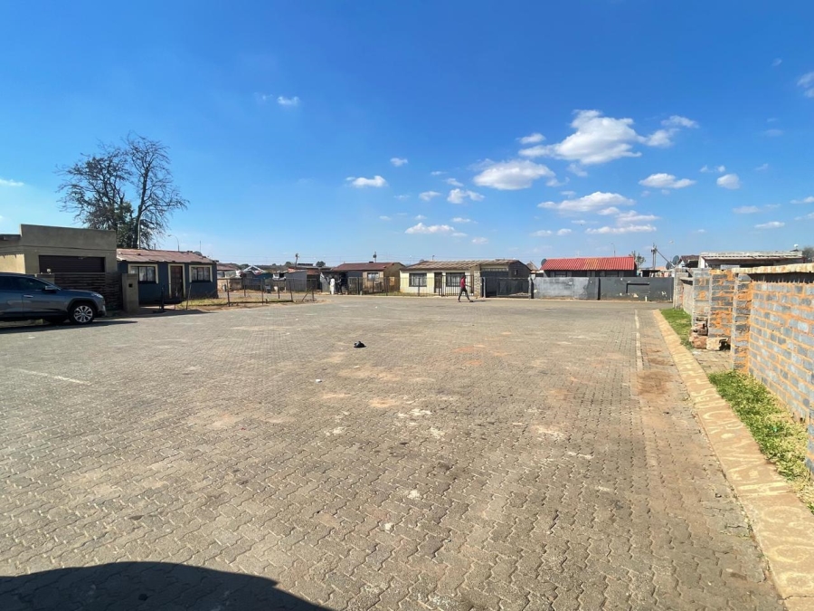 2 Bedroom Property for Sale in Tokoza Gauteng
