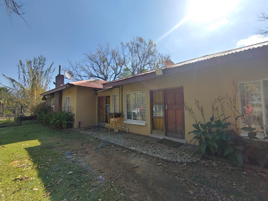 10 Bedroom Property for Sale in Homelands Gauteng