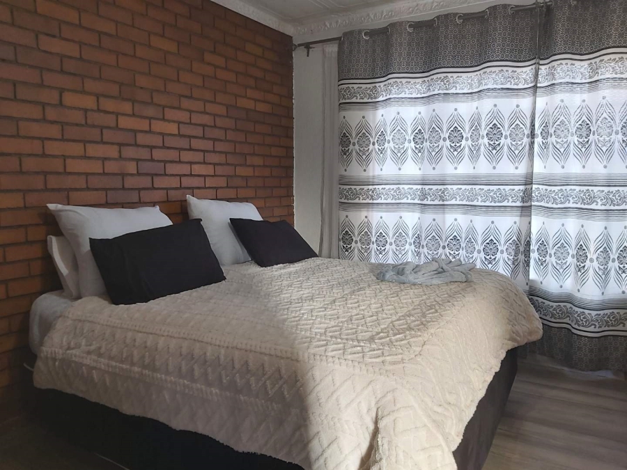 5 Bedroom Property for Sale in Bakerton Gauteng