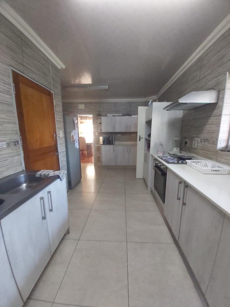 5 Bedroom Property for Sale in Bakerton Gauteng