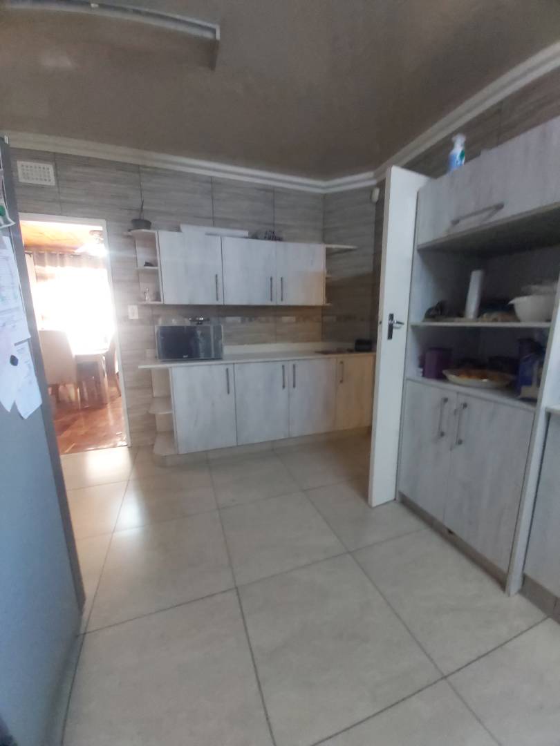 5 Bedroom Property for Sale in Bakerton Gauteng