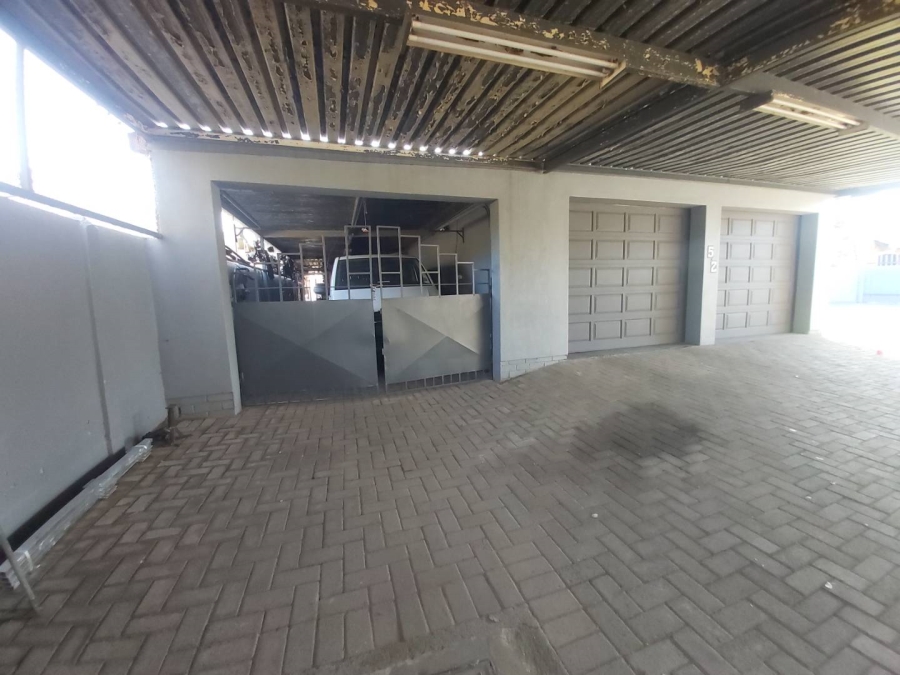 5 Bedroom Property for Sale in Bakerton Gauteng