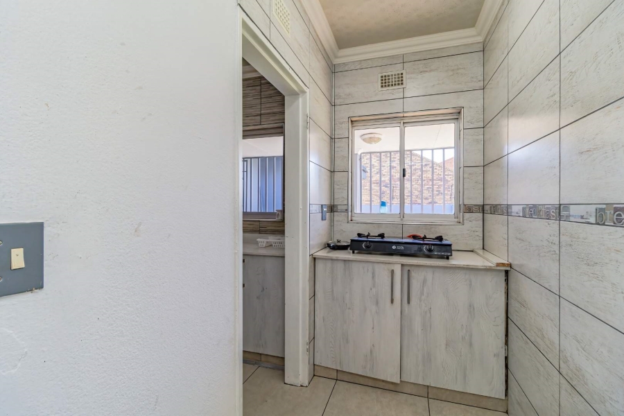 5 Bedroom Property for Sale in Bakerton Gauteng