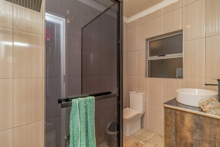 5 Bedroom Property for Sale in Bakerton Gauteng
