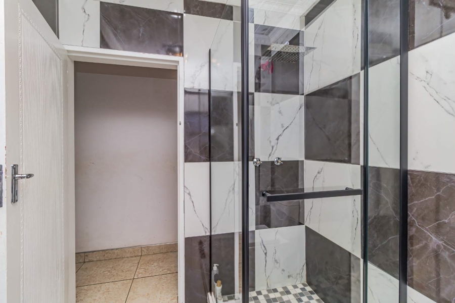 5 Bedroom Property for Sale in Bakerton Gauteng