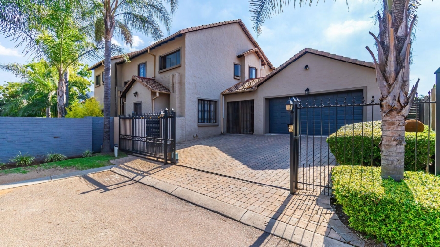 4 Bedroom Property for Sale in Amberfield Gauteng