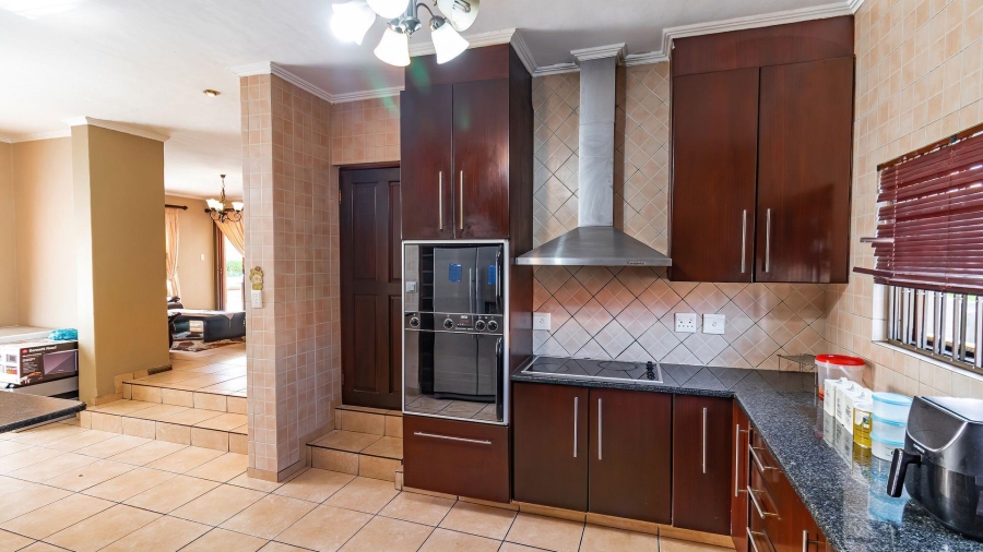 4 Bedroom Property for Sale in Amberfield Gauteng
