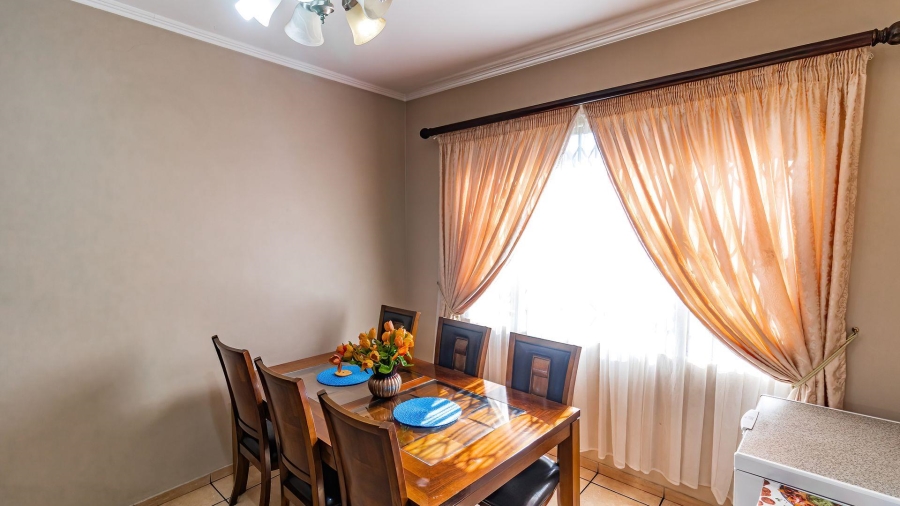 4 Bedroom Property for Sale in Amberfield Gauteng