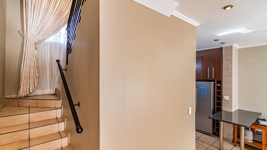 4 Bedroom Property for Sale in Amberfield Gauteng