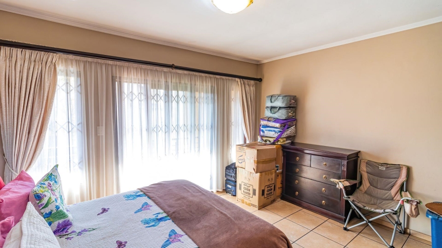 4 Bedroom Property for Sale in Amberfield Gauteng