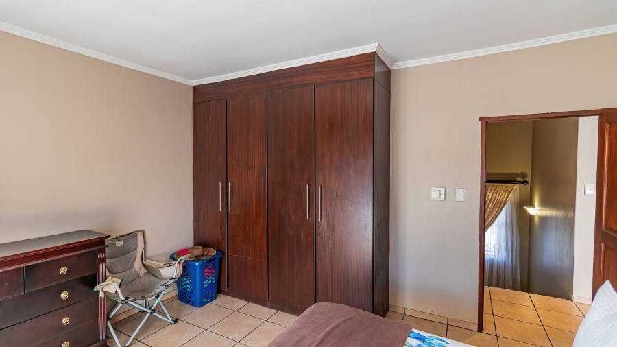 4 Bedroom Property for Sale in Amberfield Gauteng