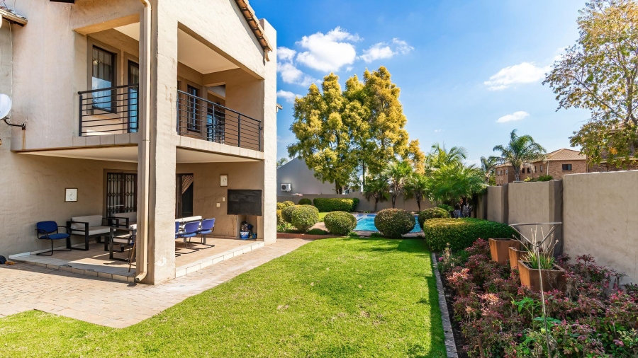 4 Bedroom Property for Sale in Amberfield Gauteng