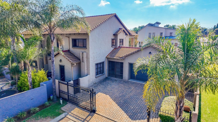 4 Bedroom Property for Sale in Amberfield Gauteng