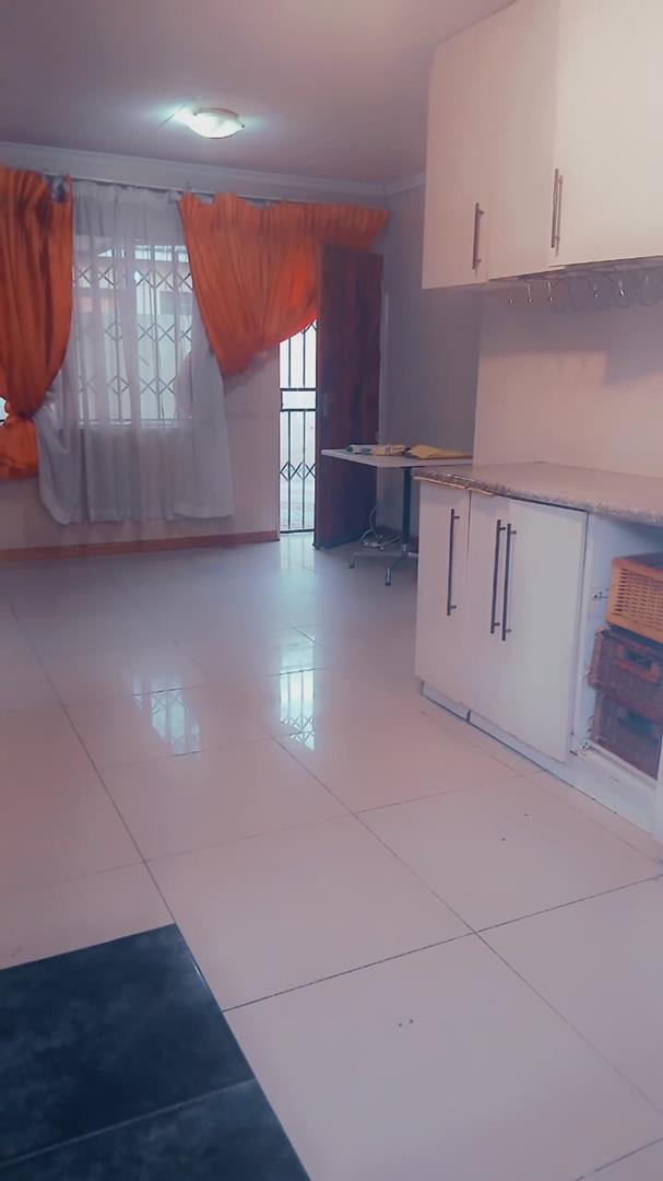 3 Bedroom Property for Sale in Windmill Park Gauteng