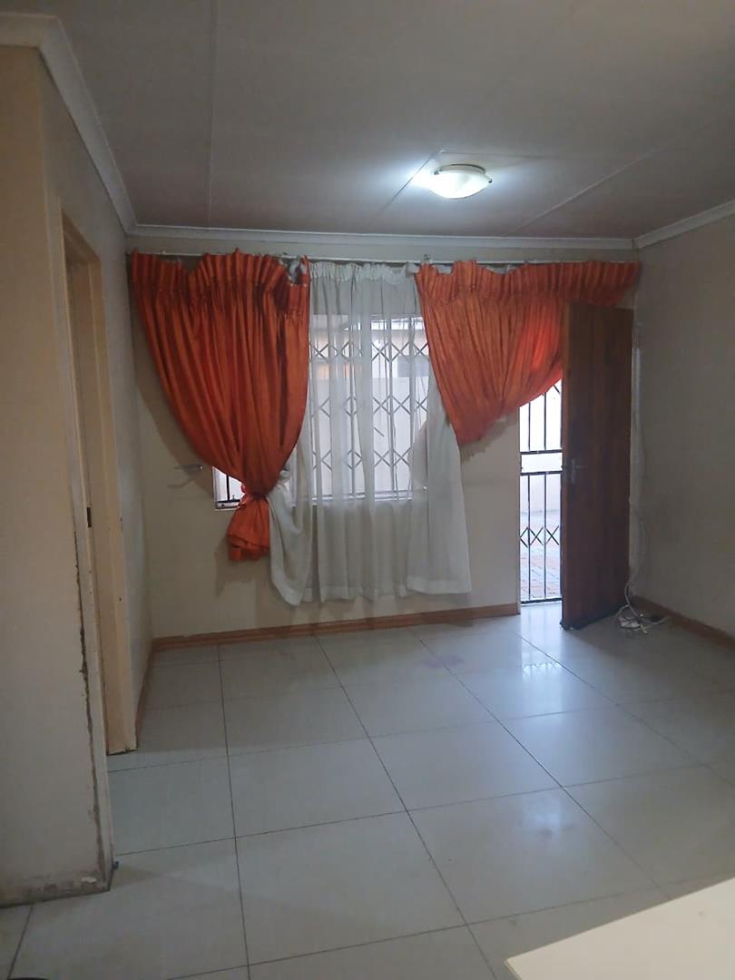 3 Bedroom Property for Sale in Windmill Park Gauteng