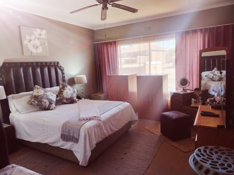 2 Bedroom Property for Sale in Birchleigh Gauteng