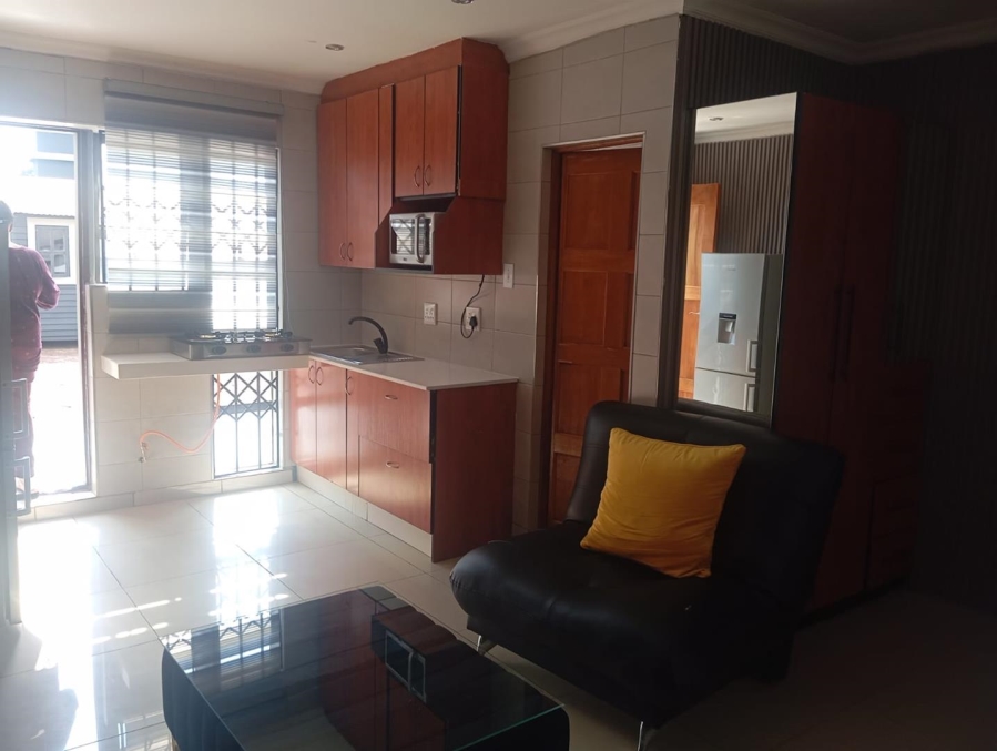 To Let 1 Bedroom Property for Rent in Kensington Gauteng