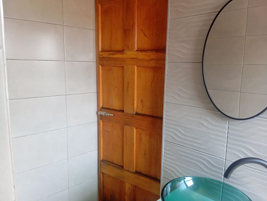 To Let 1 Bedroom Property for Rent in Kensington Gauteng