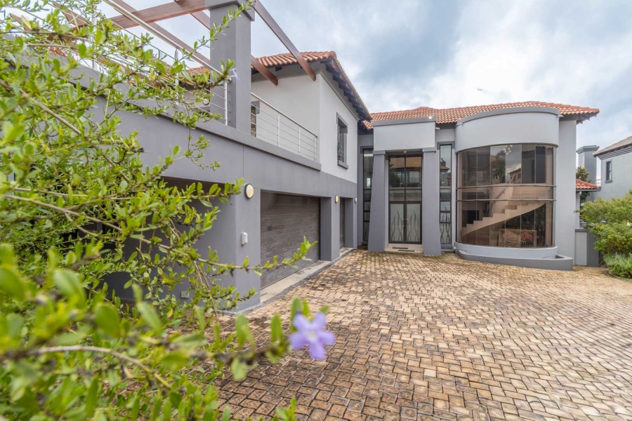 6 Bedroom Property for Sale in Blue Valley Golf Estate Gauteng