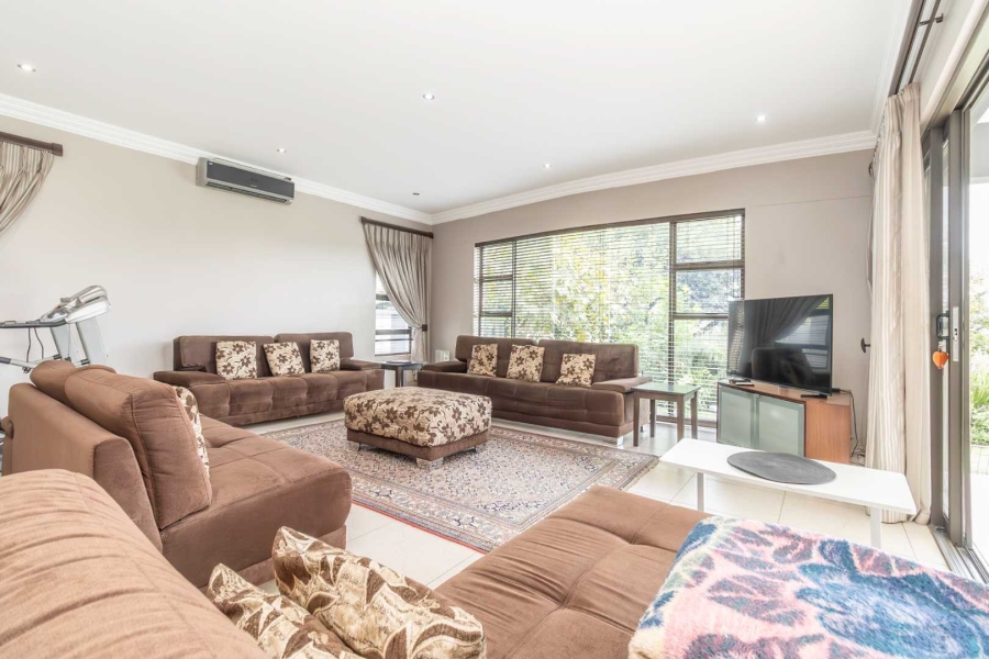 6 Bedroom Property for Sale in Blue Valley Golf Estate Gauteng