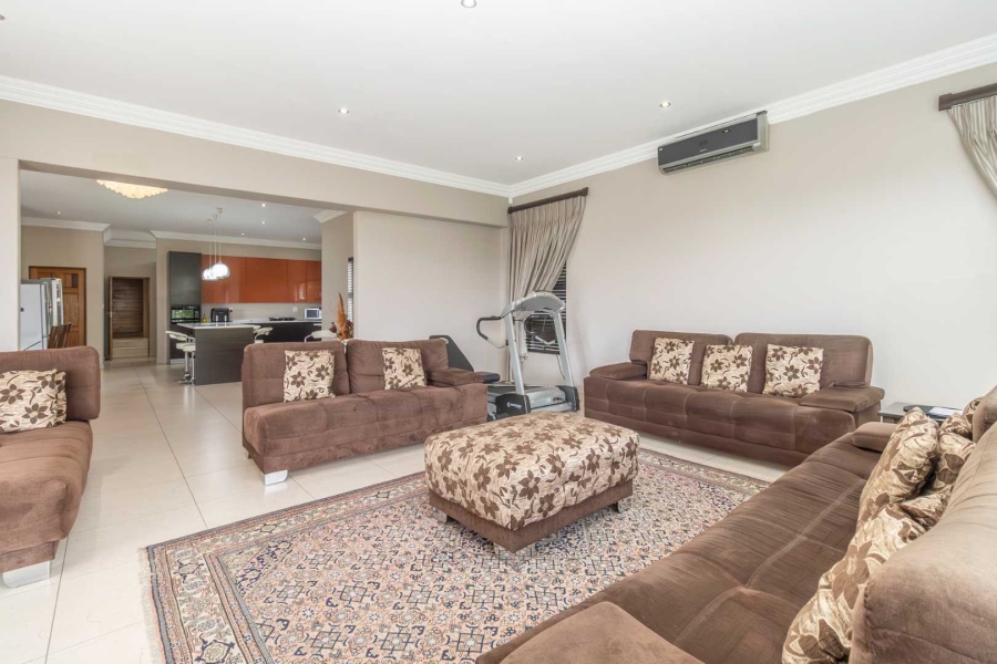 6 Bedroom Property for Sale in Blue Valley Golf Estate Gauteng