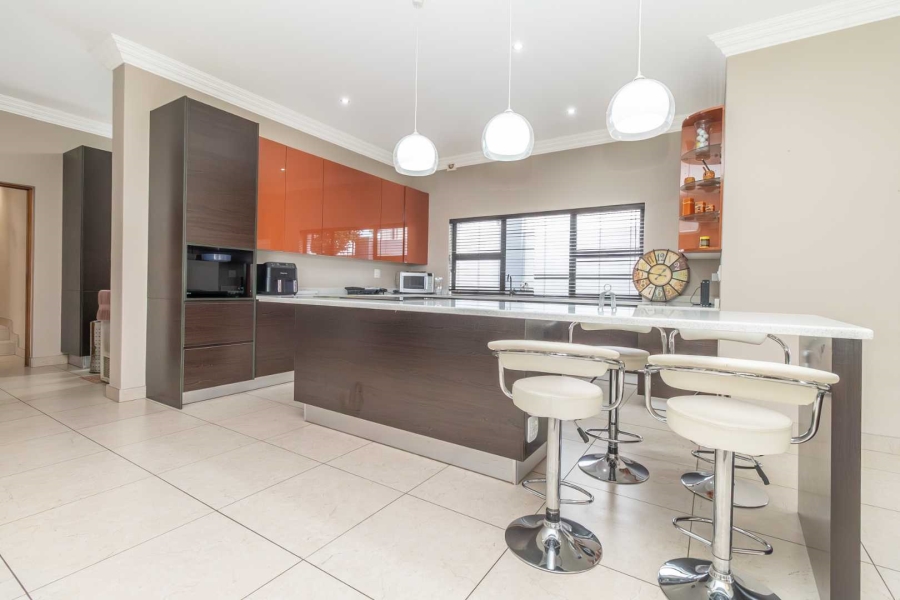 6 Bedroom Property for Sale in Blue Valley Golf Estate Gauteng