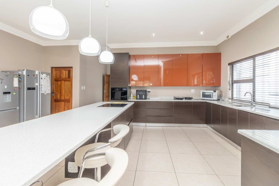 6 Bedroom Property for Sale in Blue Valley Golf Estate Gauteng