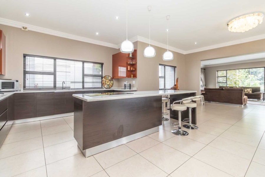6 Bedroom Property for Sale in Blue Valley Golf Estate Gauteng
